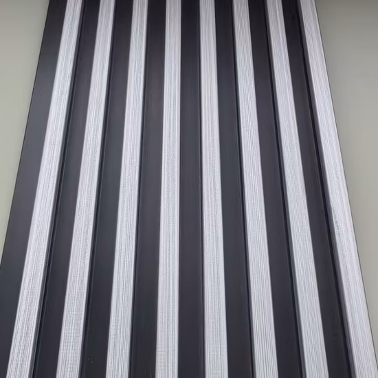 Wooden Grain Wood Plastic Composite Wall Cladding Laminate WPC Wall Panel for Home Decoration